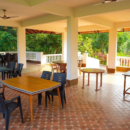 Bana The Wild Waters Hotel Muduvadi ภายนอก รูปภาพ