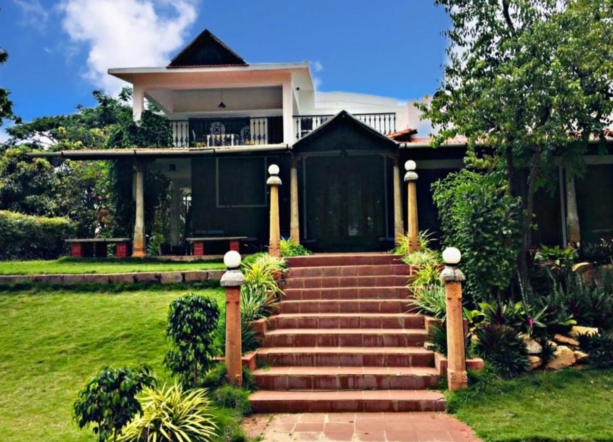 Bana The Wild Waters Hotel Muduvadi ภายนอก รูปภาพ