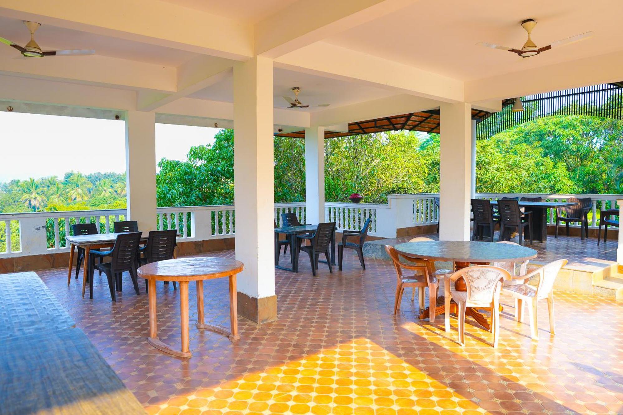 Bana The Wild Waters Hotel Muduvadi ภายนอก รูปภาพ