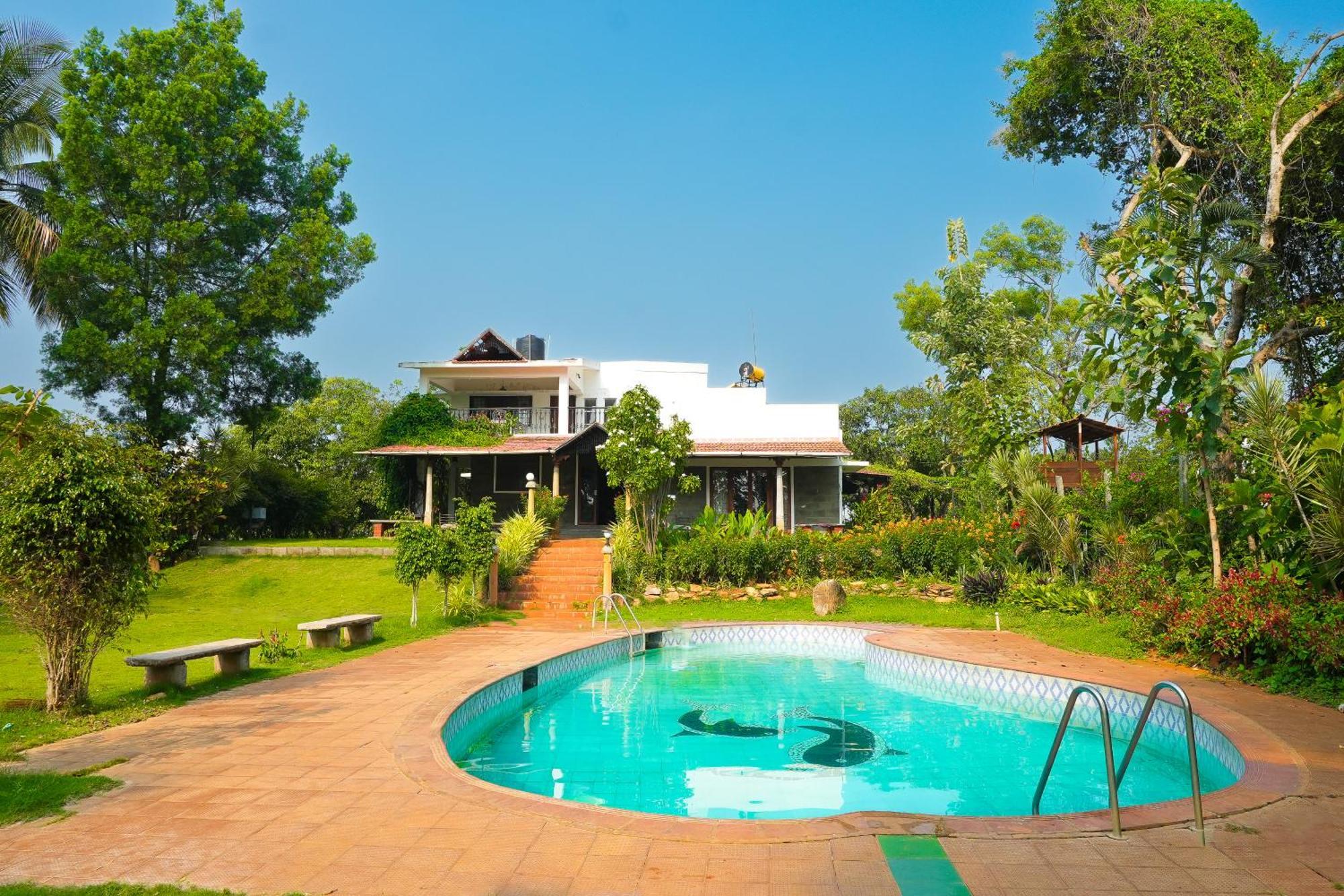 Bana The Wild Waters Hotel Muduvadi ภายนอก รูปภาพ